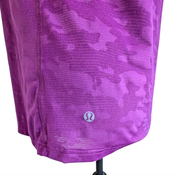 Lululemon Run For Days Short Sleeve Regal Plum Rel: 4/2015 T Shirt Women's 10 - Picture 4 of 11